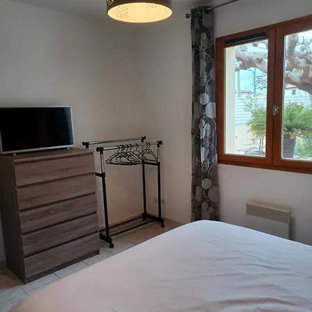 Holiday home Maison De Avec 4 Piscine Clim Et Wifi Claira